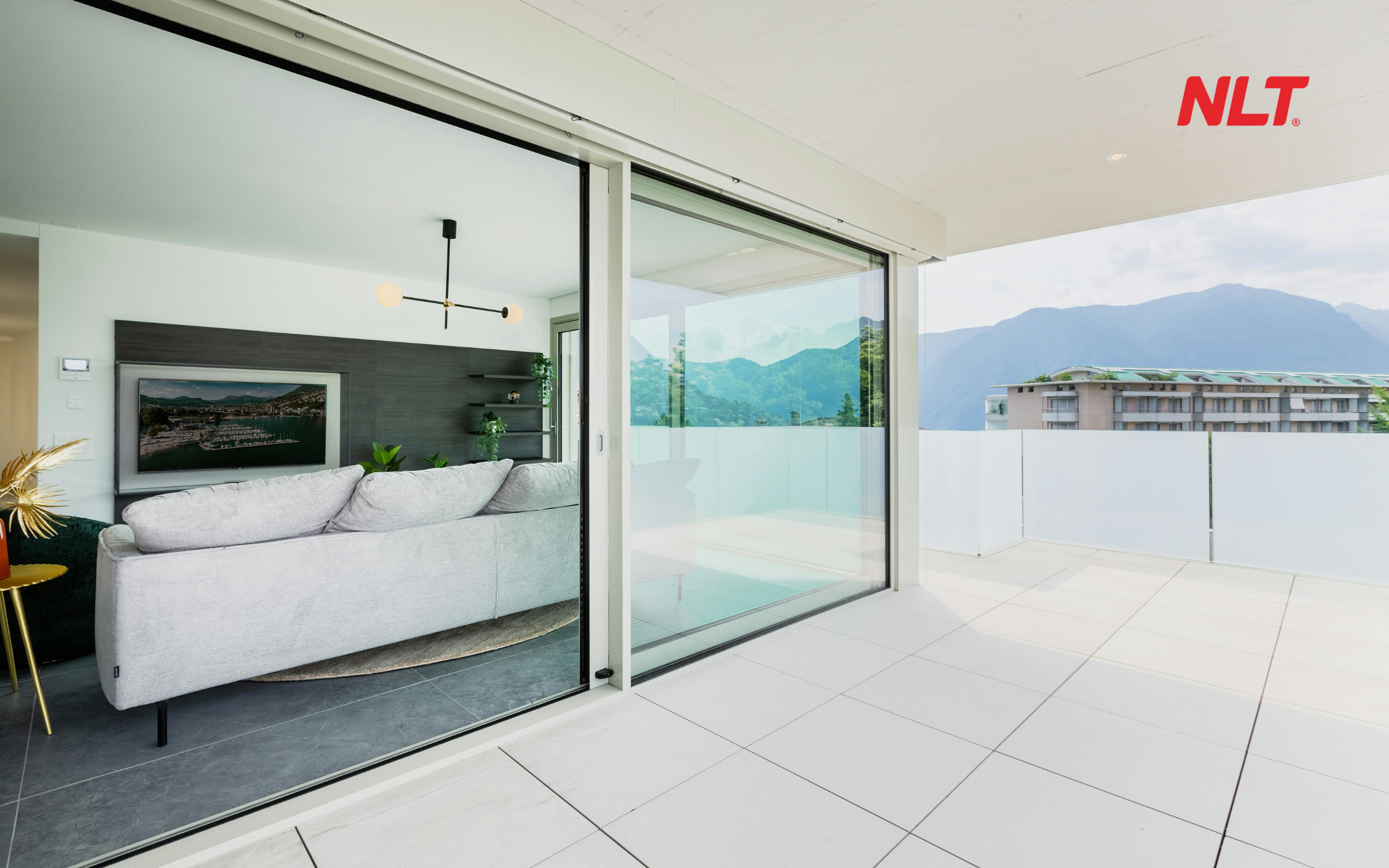 Gạch Porcelain Ban công lát porcelain nhám R11 giúp bám chân tốt, bền màu