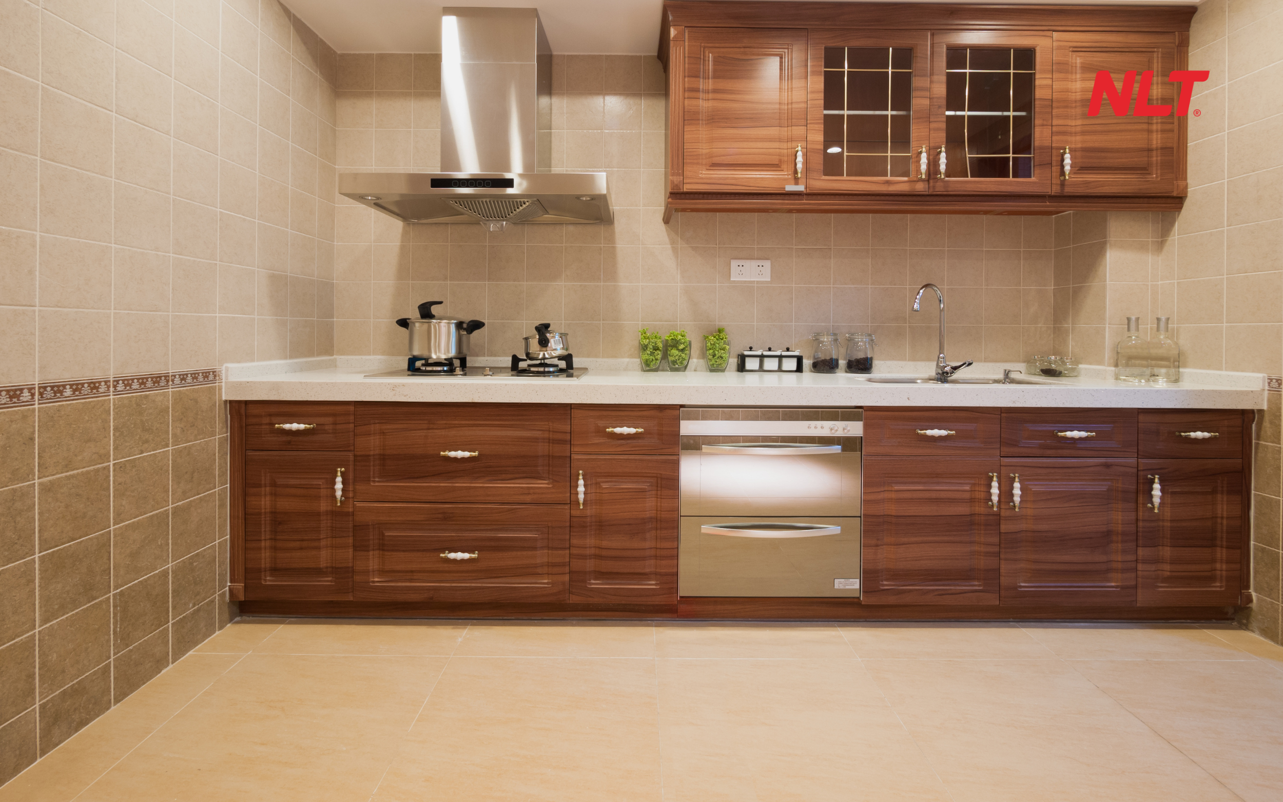 Gạch Porcelain Phòng ăn dùng porcelain matt R10 giúp hạn chế trơn trượt, dễ lau dầu mỡ