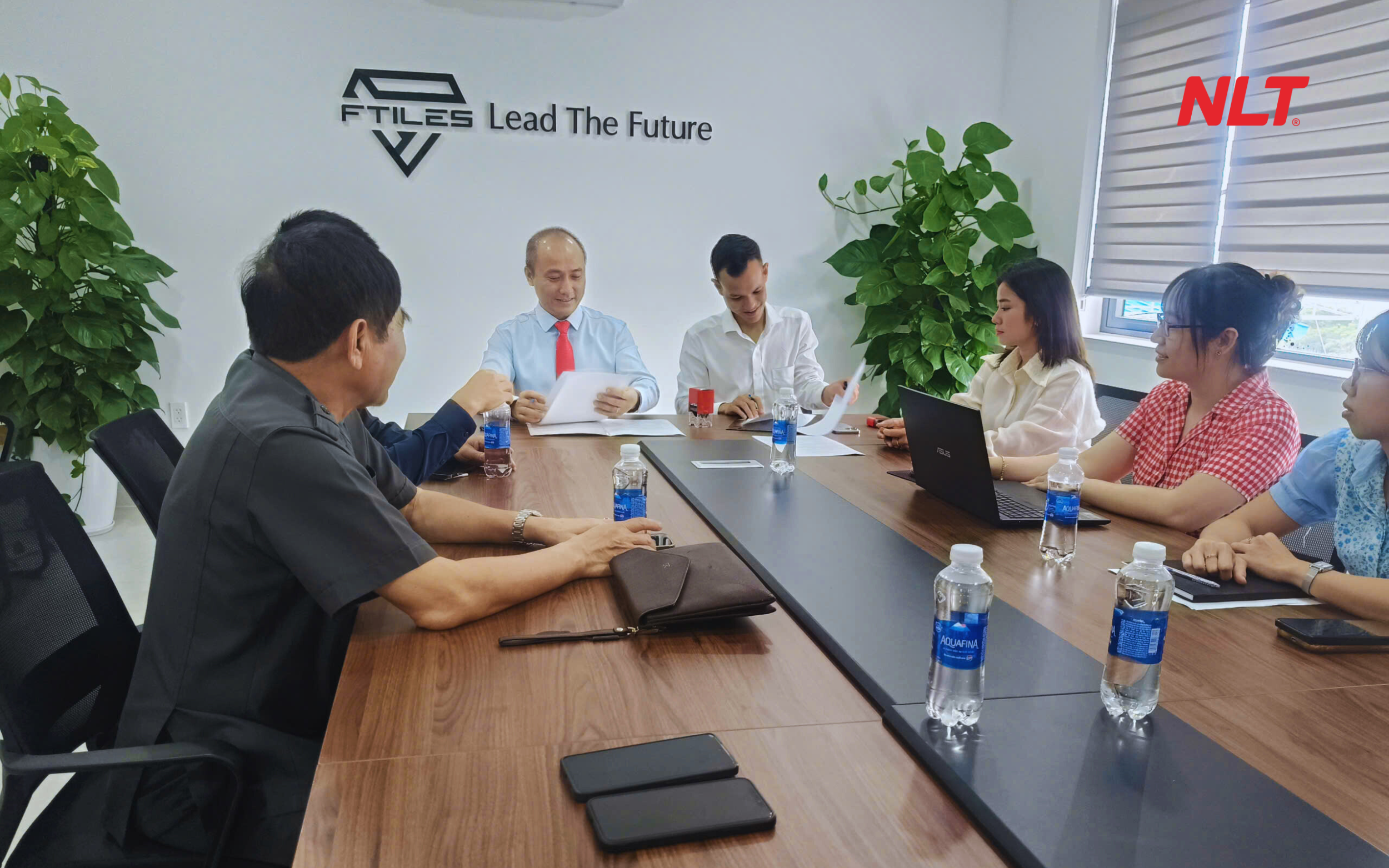 NLT Group ký kết hợp tác chiến lược toàn diện với Tập đoàn Gạch Millennium (Ấn Độ) Toàn cảnh không khí trang trọng trong buổi lễ ký kết